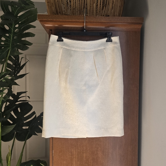 Banana Republic Dresses & Skirts - Banana Republic Off White Skirt Womens Size 6